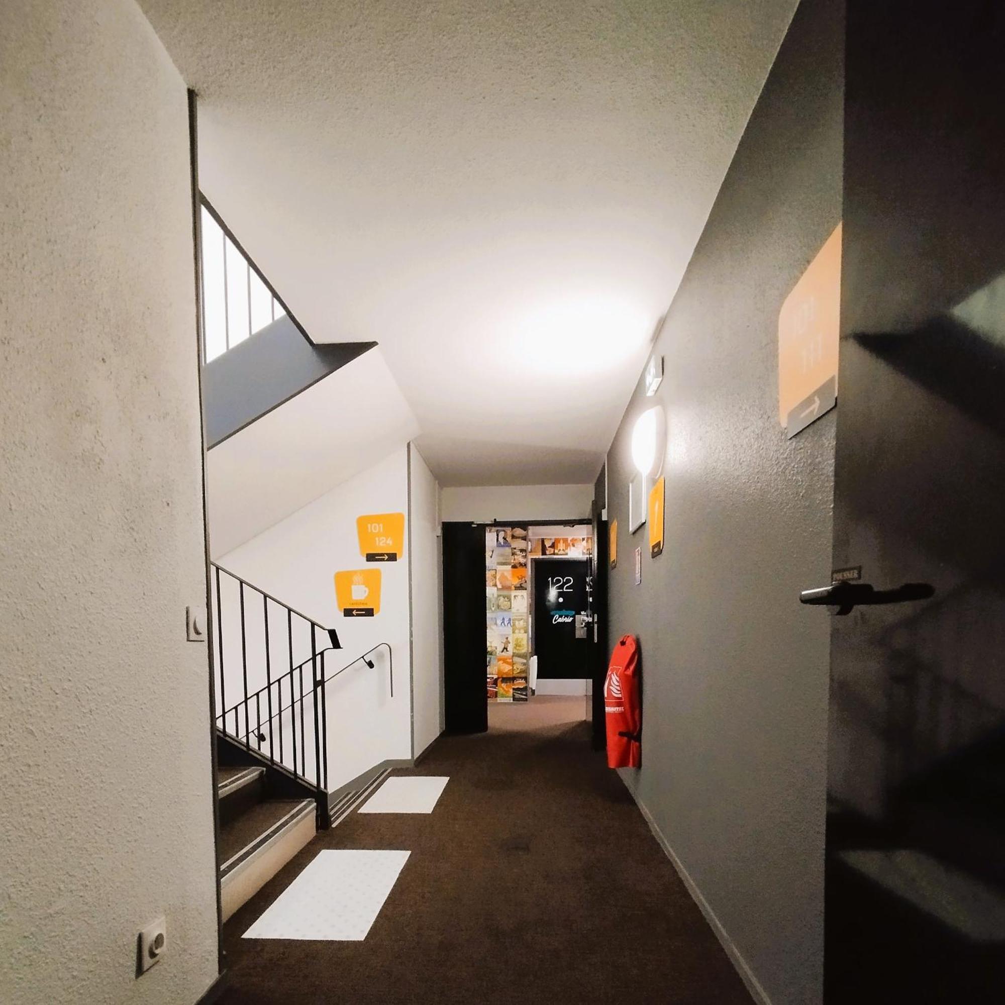 Hotelf1 Lyon Bourgoin-Jallieu L'Isle-d'Abeau Esterno foto